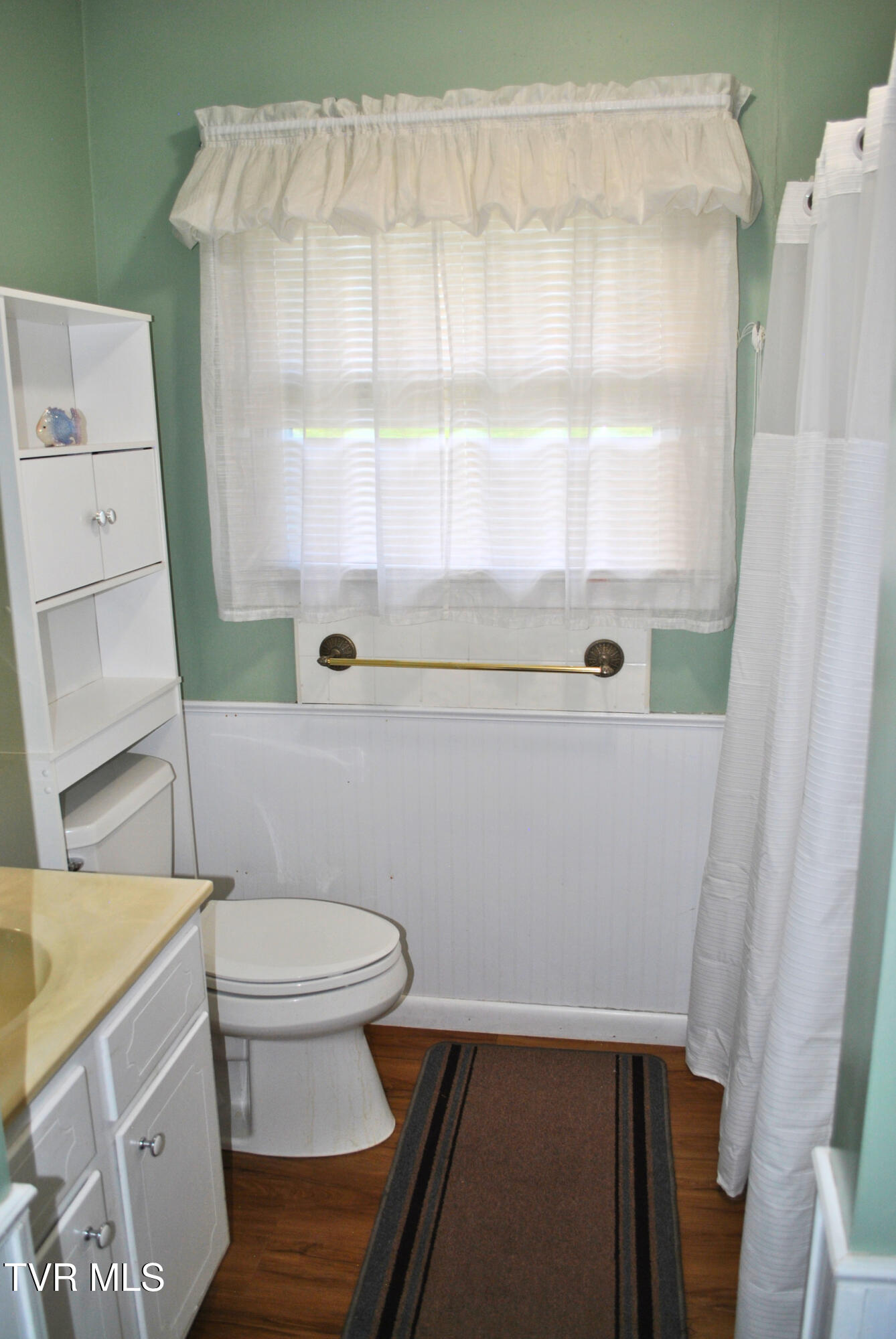 5919 Carters Valley Road Church Hill, TN 37642 - Photo 24 of 37 hall bathroom