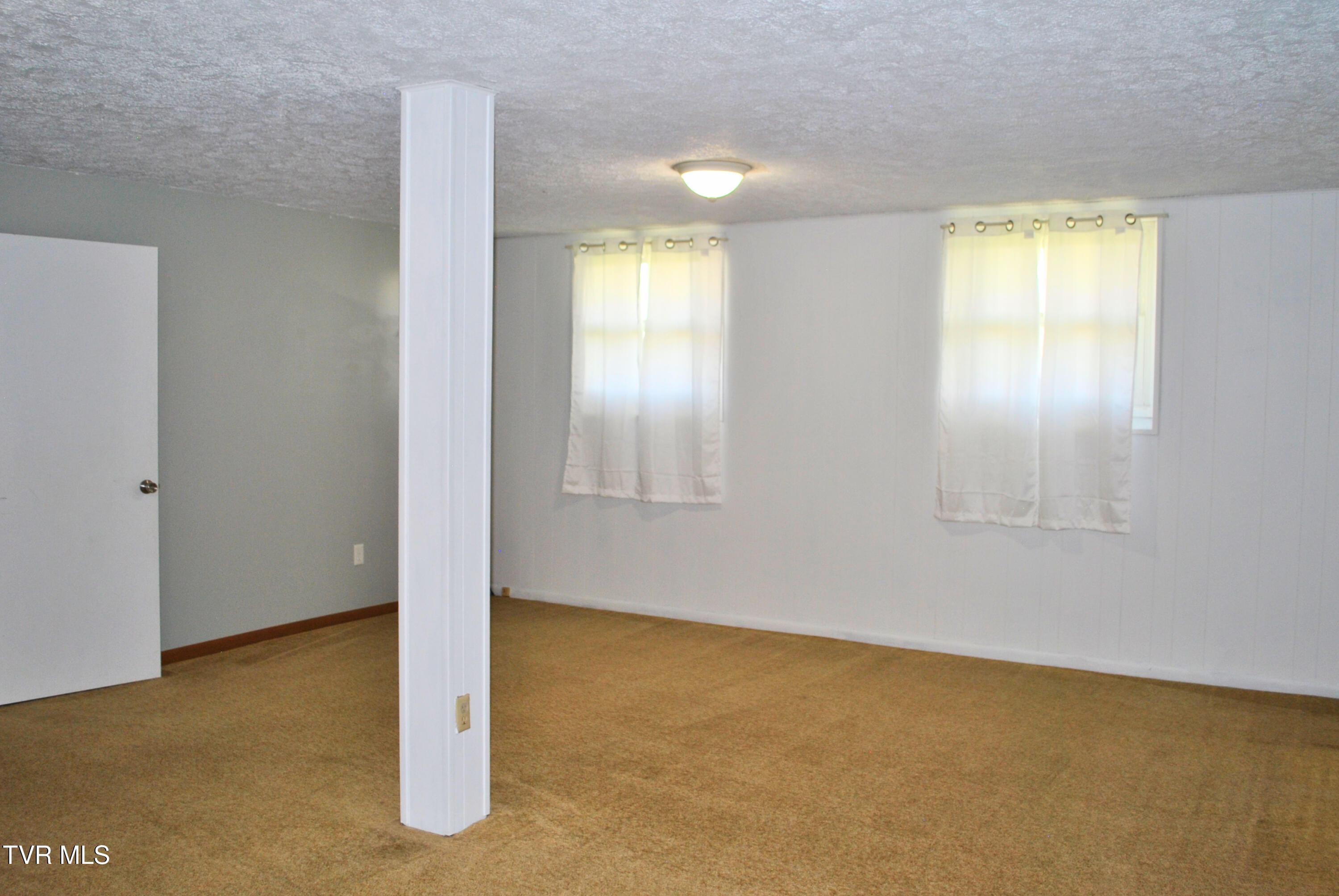 5919 Carters Valley Road Church Hill, TN 37642 - Photo 34 of 37 downstairs 2