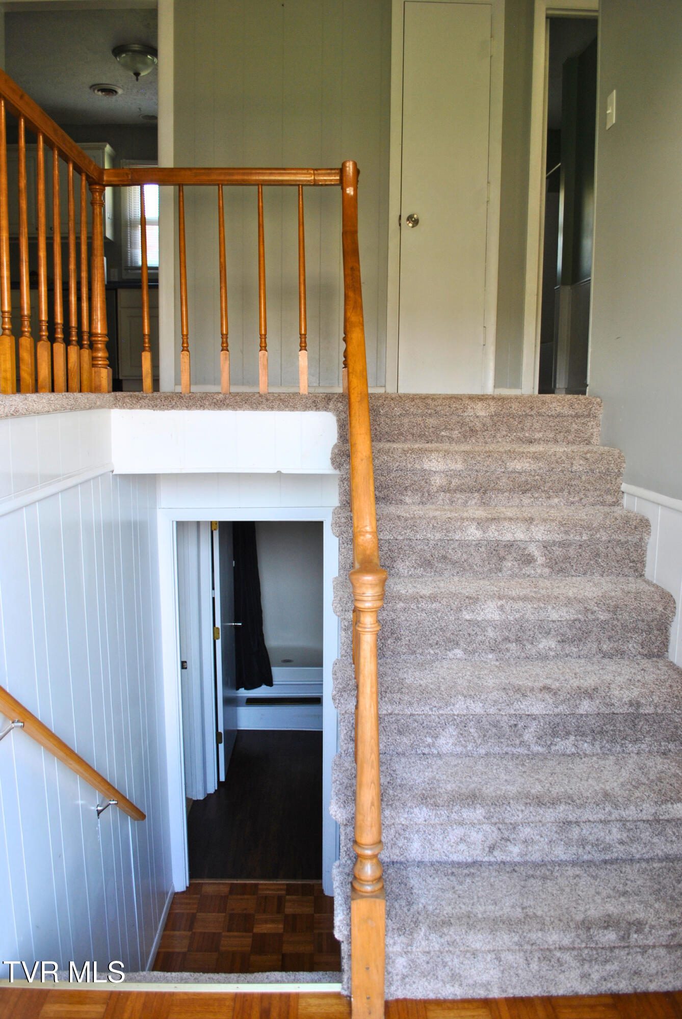 5919 Carters Valley Road Church Hill, TN 37642 - Photo 10 of 37 Front door