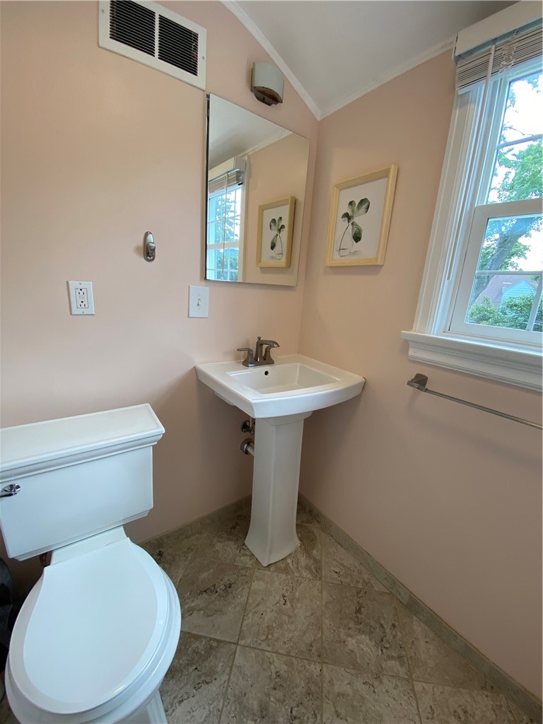 1020 11th Street Charleston, IL 61920 - Photo 32 of 42