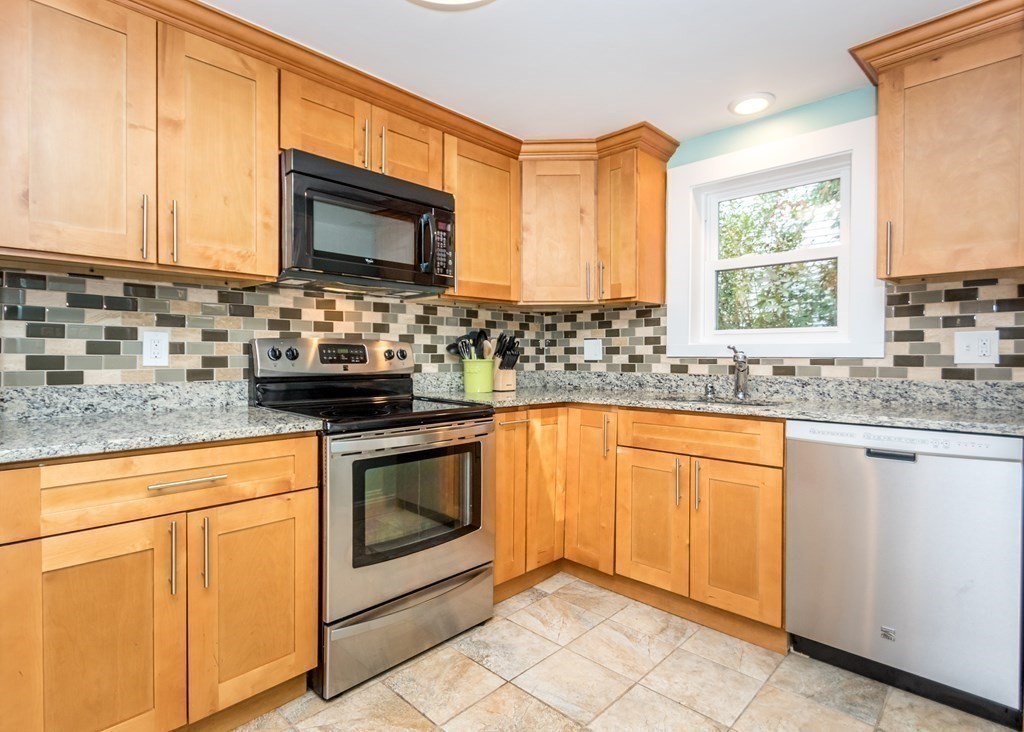 144 College Farm Road Waltham, MA 02451 - Photo 4 of 37 Gallery Image 4