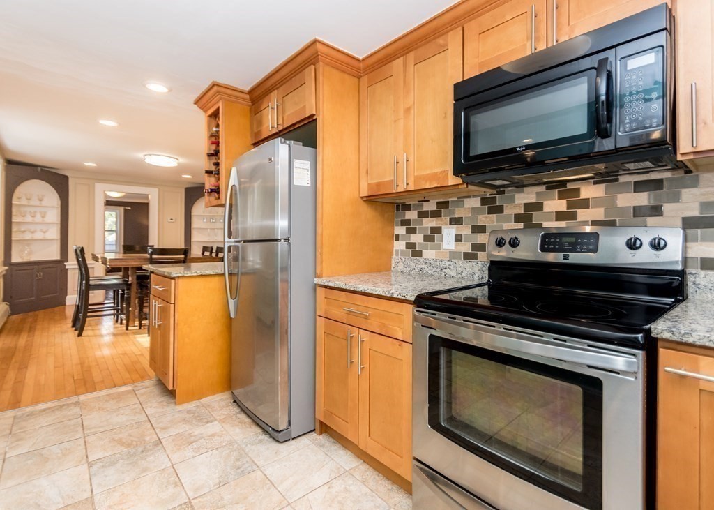 144 College Farm Road Waltham, MA 02451 - Photo 5 of 37 Gallery Image 5