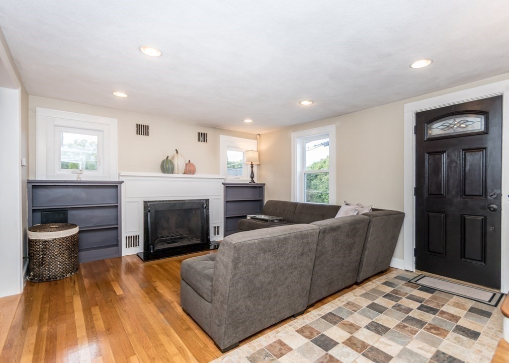 144 College Farm Road Waltham, MA 02451 - Photo 8 of 37 Gallery Image 8