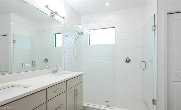 $3,200 | 7320 Rockefeller Drive, Naples, FL 34119