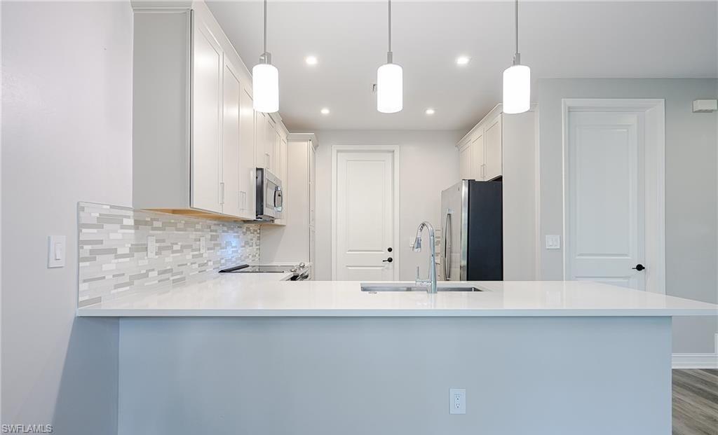 7320 Rockefeller Drive Naples, FL 34119 - Photo 8 of 28