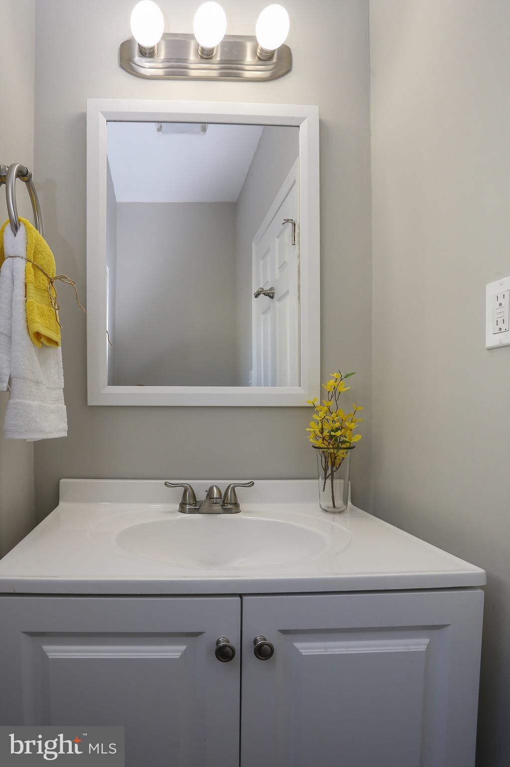 1221 Elm Ridge Avenue Baltimore, MD 21229 - Photo 16 of 30 First floor powder room