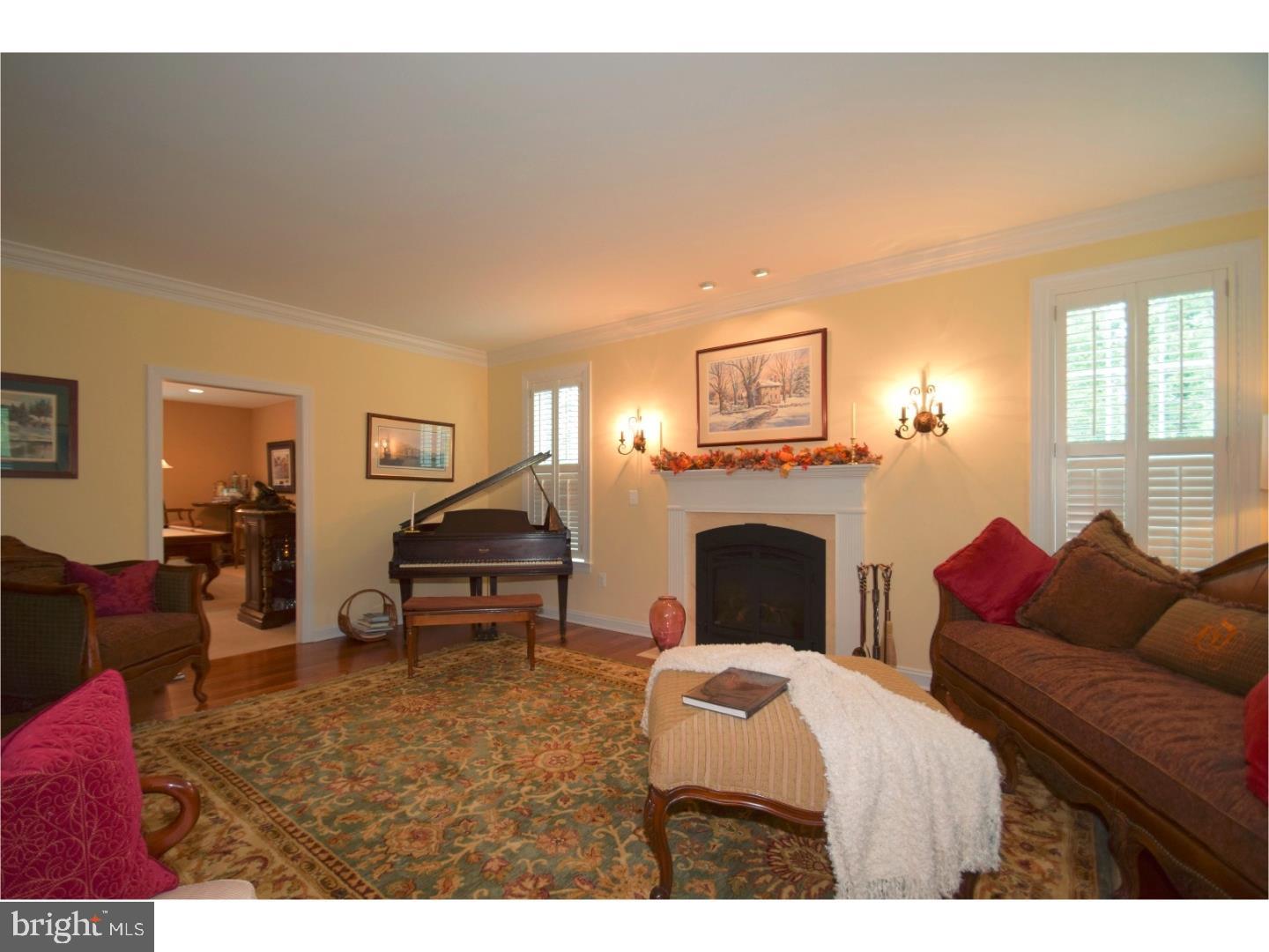 2931 Chestnut Hill Road Pottstown, PA 19465 - Photo 4 of 25 Living Room