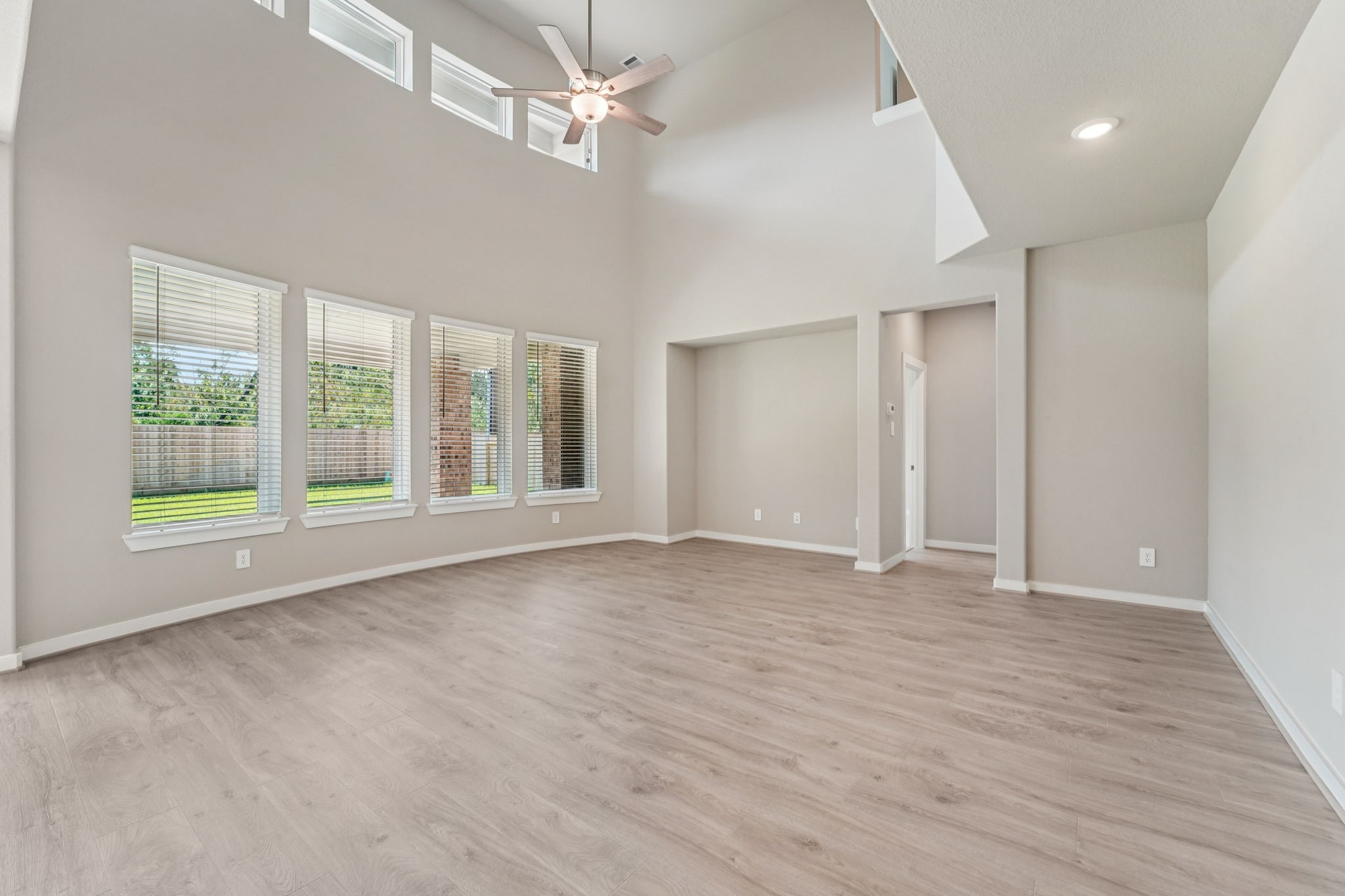 5718 Chamberlain Crossing Rosenberg, TX 77471 - Photo 17 of 41 Photo is not of the actual home, but is an inspirational photo of builder’s model home and may depict options, furnishings, and/or decorator features that are not included