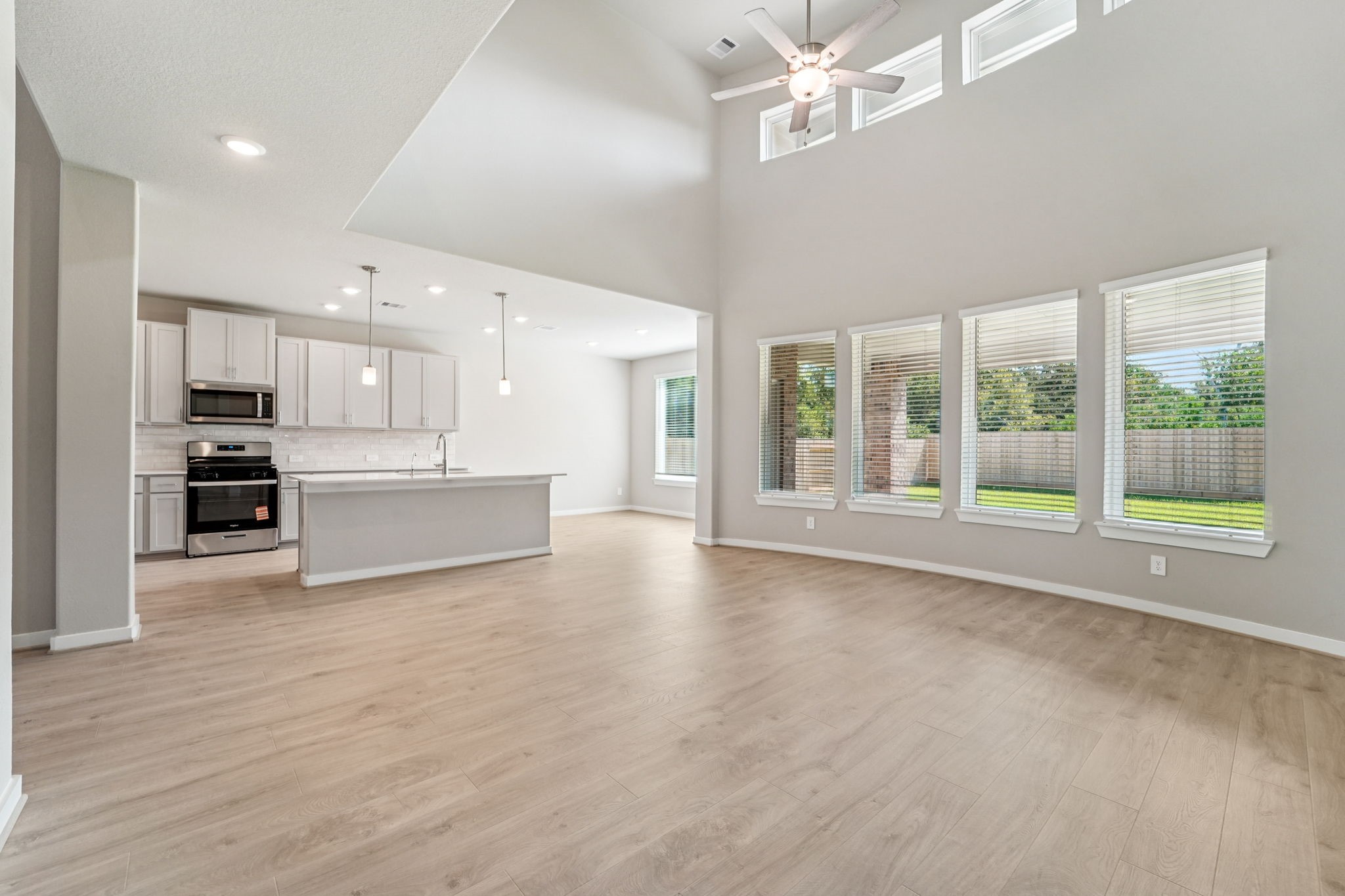 5718 Chamberlain Crossing Rosenberg, TX 77471 - Photo 21 of 41 Photo is not of the actual home, but is an inspirational photo of builder’s model home and may depict options, furnishings, and/or decorator features that are not included