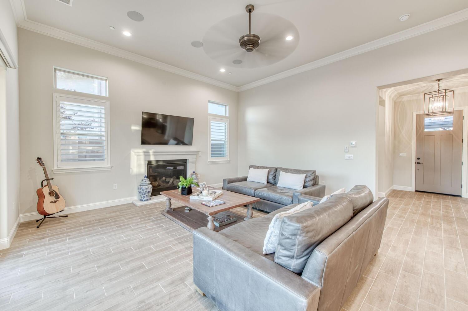 11865 North Ridgeway Drive Fresno, CA 93730 - Photo 12 of 59