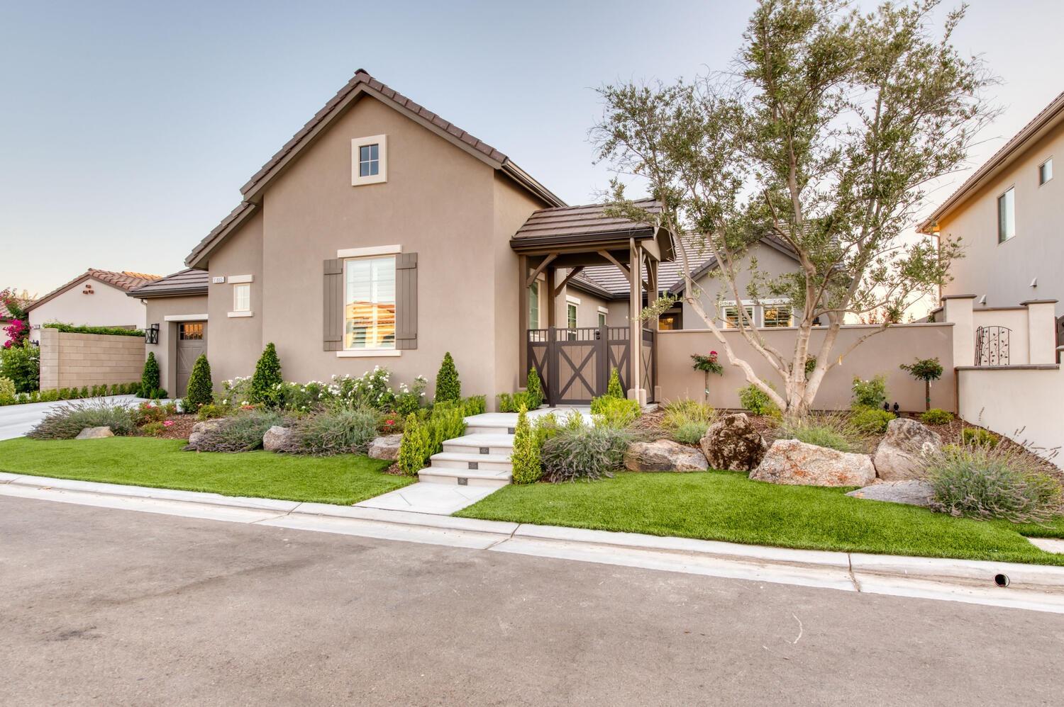 11865 North Ridgeway Drive Fresno, CA 93730 - Photo 3 of 59