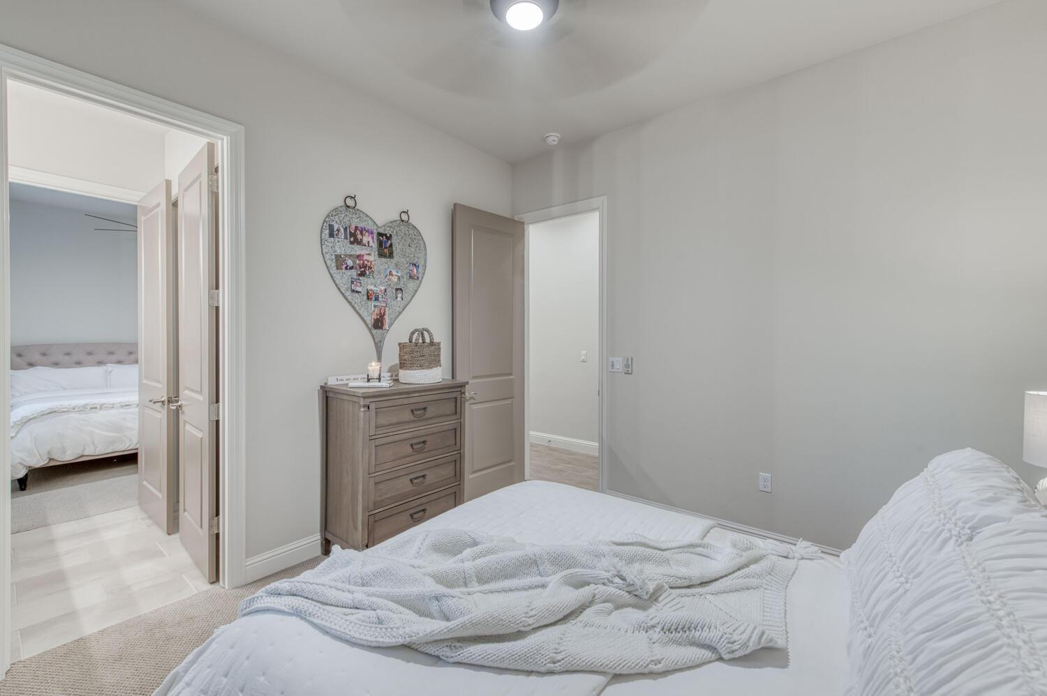 11865 North Ridgeway Drive Fresno, CA 93730 - Photo 22 of 59