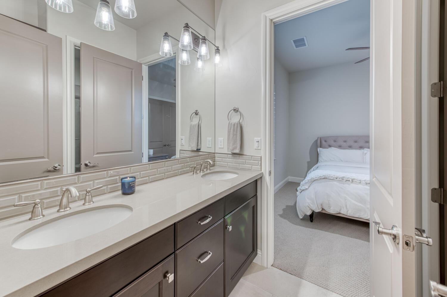 11865 North Ridgeway Drive Fresno, CA 93730 - Photo 23 of 59