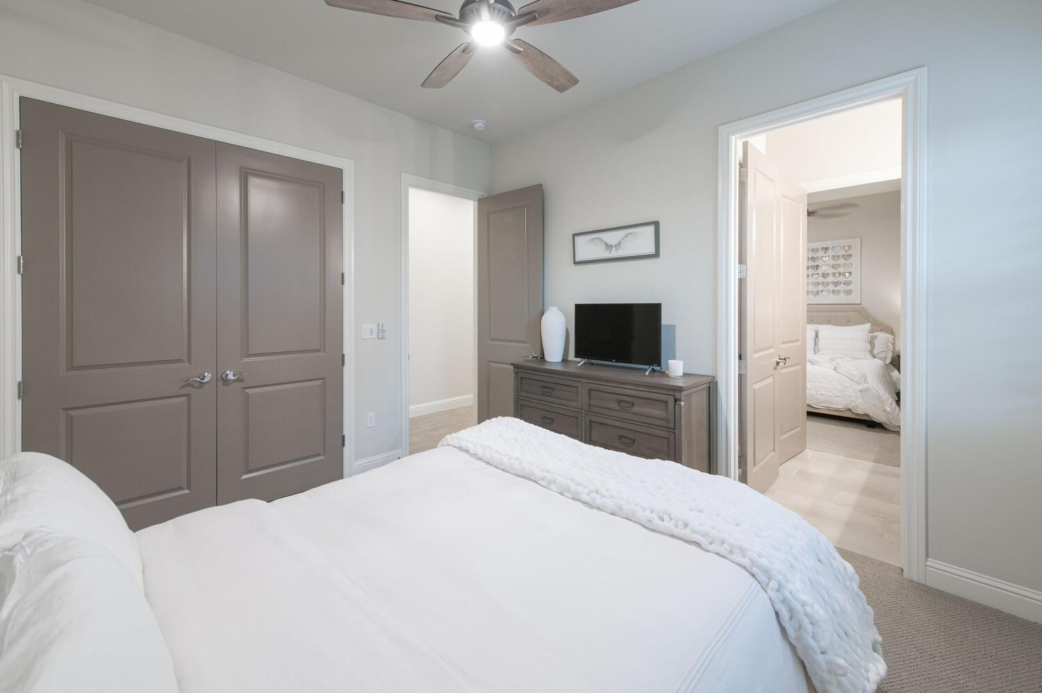 11865 North Ridgeway Drive Fresno, CA 93730 - Photo 25 of 59