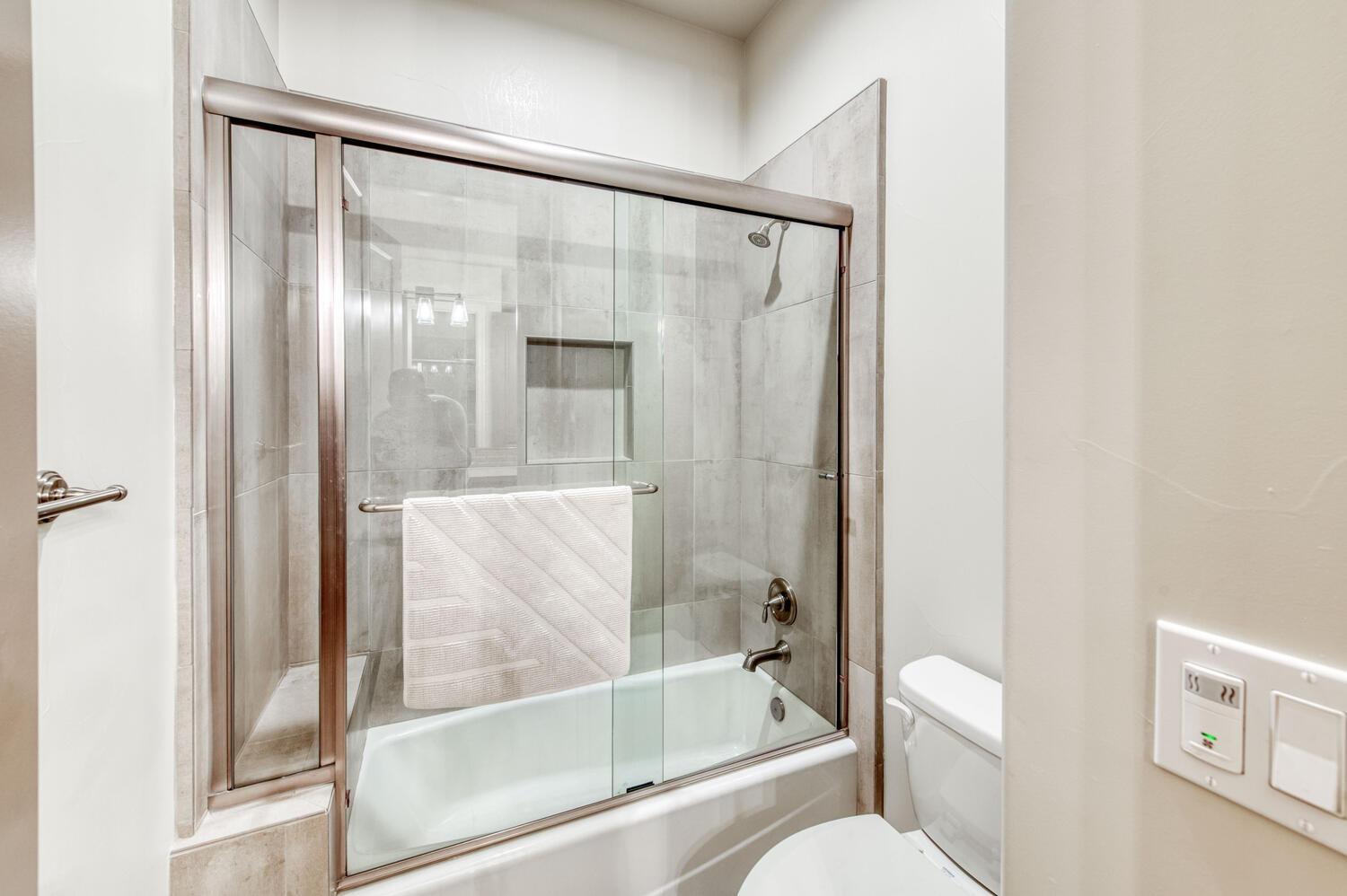 11865 North Ridgeway Drive Fresno, CA 93730 - Photo 28 of 59