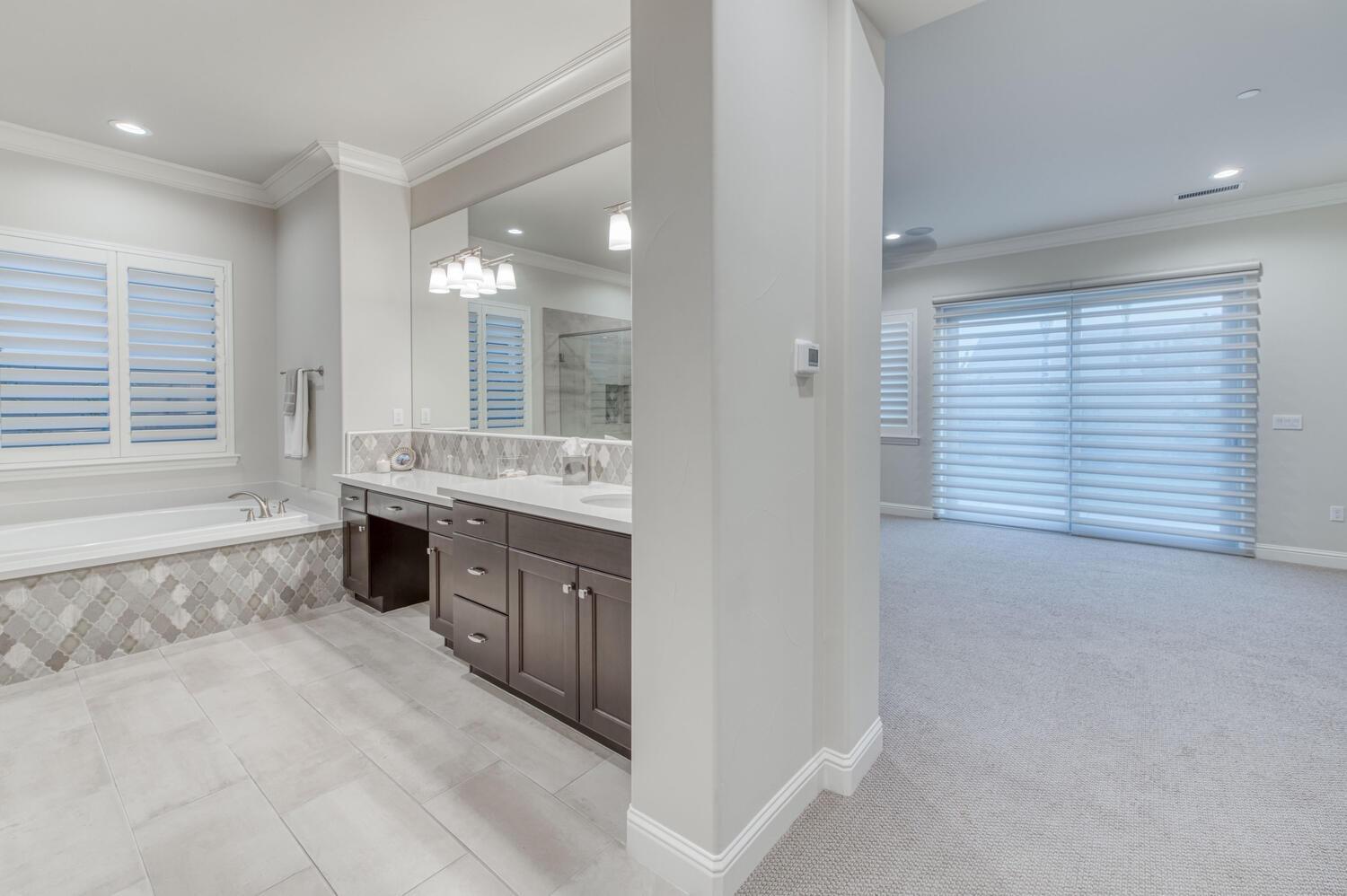 11865 North Ridgeway Drive Fresno, CA 93730 - Photo 31 of 59