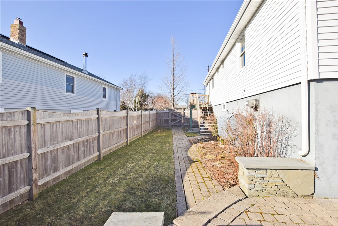 135 Reservoir Road Middletown, RI 02842 - Photo 24 of 25 Side yard view