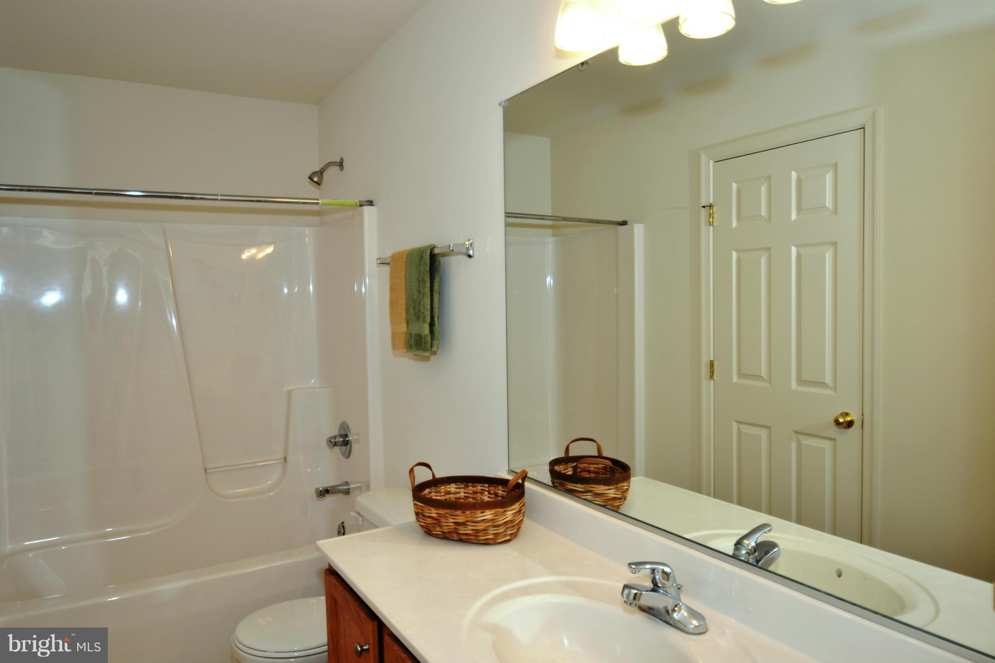 208 Timber View Court Frederick, MD 21702 - Photo 26 of 30 Bath