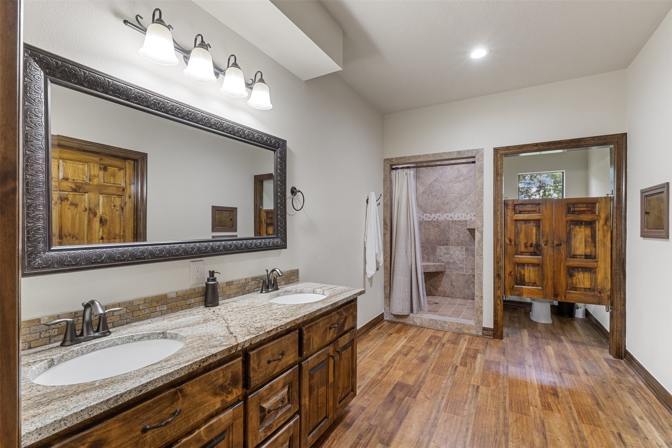 19216 Fm 442 Road Needville, TX 77461 - Photo 45 of 50 Guest House