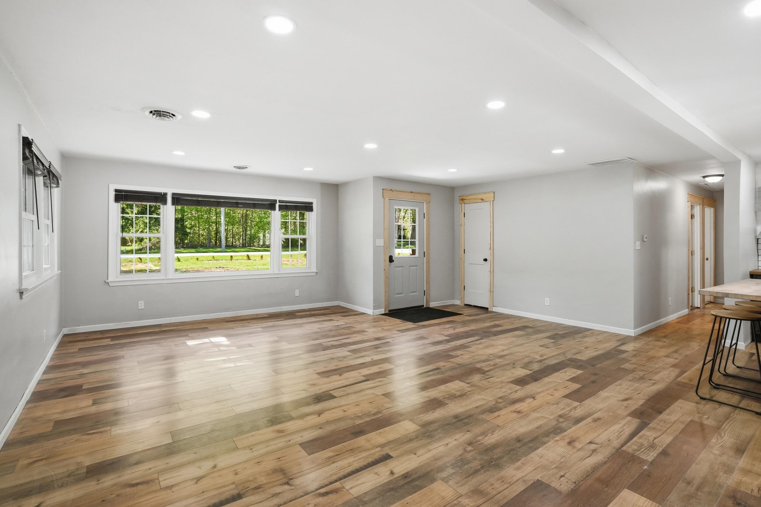 590 East Oak Hill Road Chesterton, IN 46304 - Photo 7 of 31 2500x1667