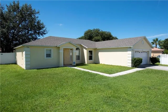 $1,900 | 662 Sterling Drive, Kissimmee, FL 34758