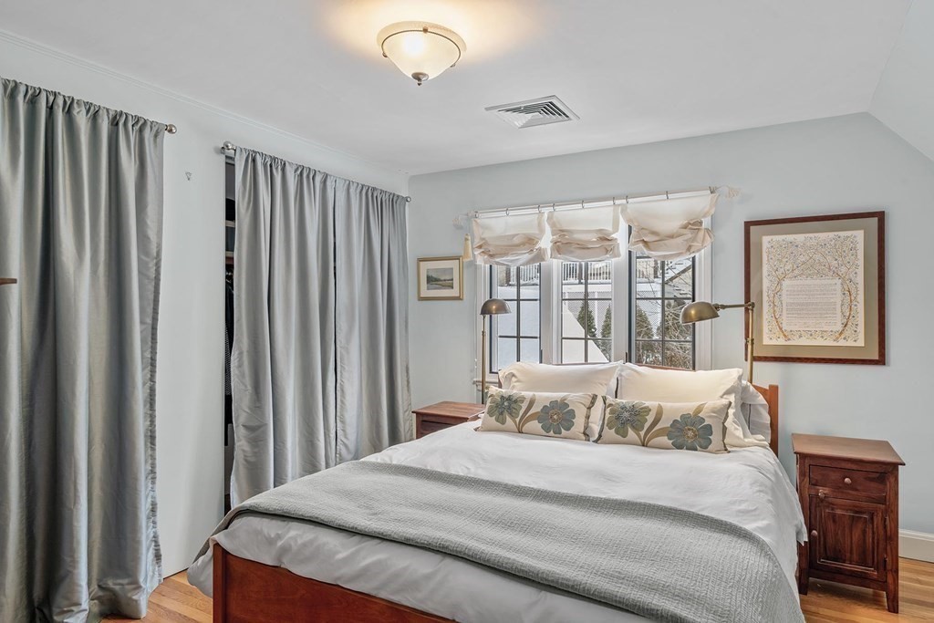 83 Welland Road Brookline, MA 02445 - Photo 12 of 17
