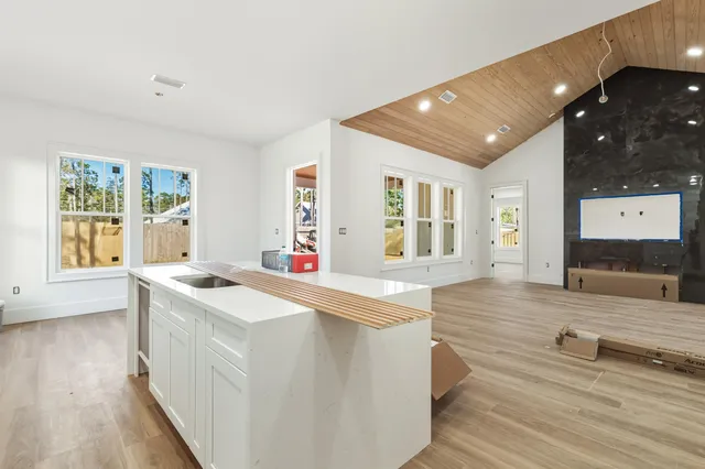 $699,000 | 61 Grizzly Street, Freeport, FL 32439