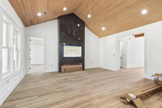 $699,000 | 61 Grizzly Street, Freeport, FL 32439