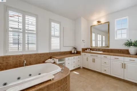 $2,495,000 | 456 Vanessa Way, Danville, CA 94506