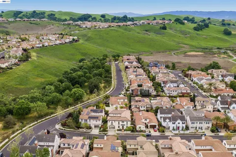 $2,495,000 | 456 Vanessa Way, Danville, CA 94506