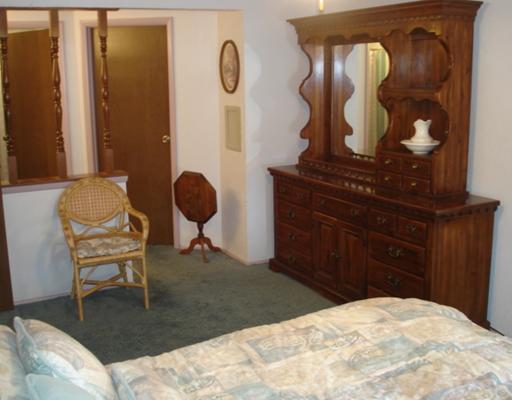 16 Fawn Ridge Drive McKees Rocks, PA 15136 - Photo 8 of 18 Master Bedroom.