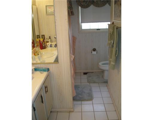 16 Fawn Ridge Drive McKees Rocks, PA 15136 - Photo 10 of 18 Master Bath/Spa.