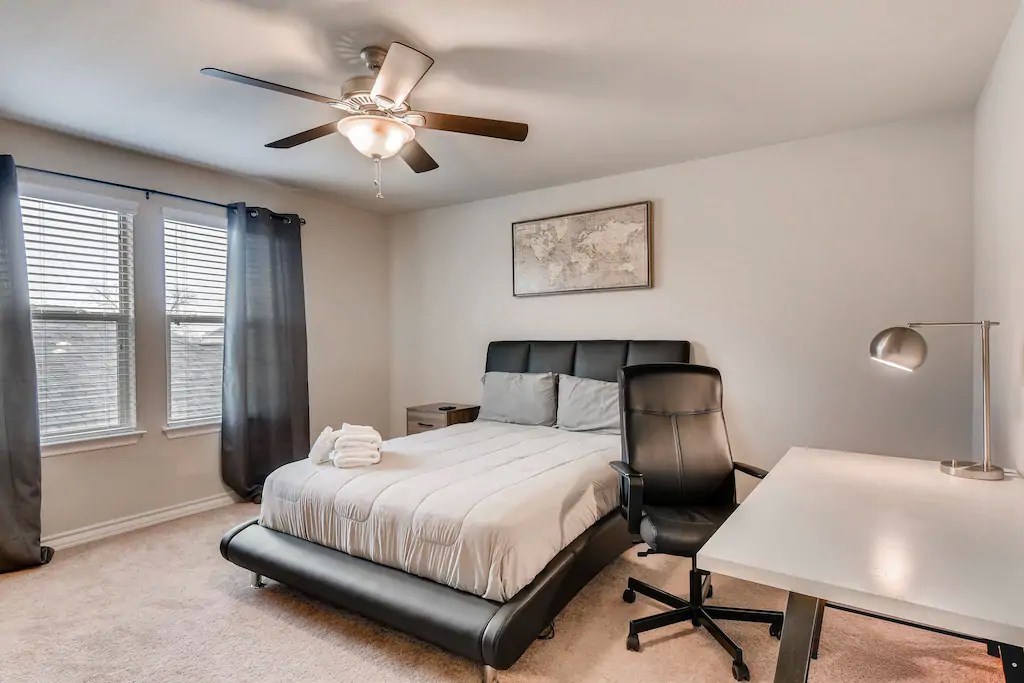 11707 Prado Ranch Boulevard Austin, TX 78725 - Photo 11 of 23 Main bedroom upstairs