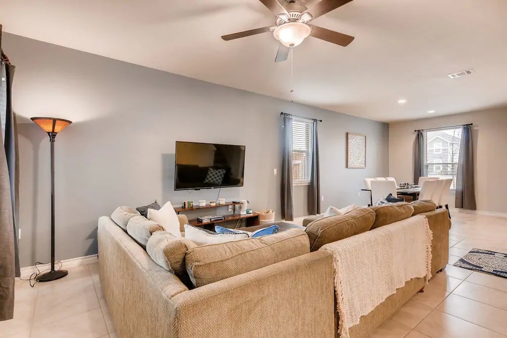 11707 Prado Ranch Boulevard Austin, TX 78725 - Photo 4 of 23