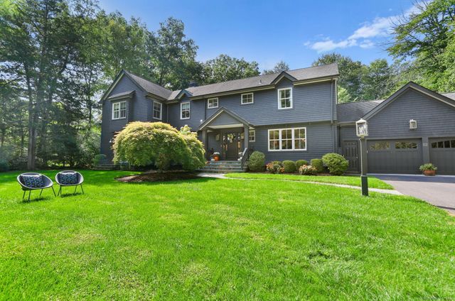$3,100,000 | 52 Putnam Road, New Canaan, CT 06840