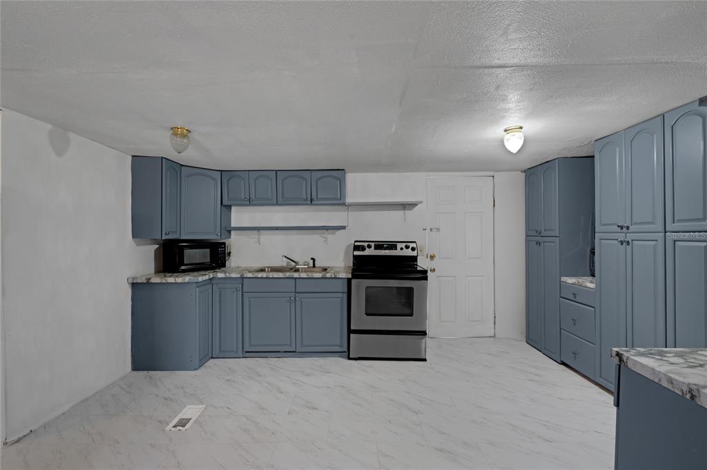 18166 Lynbrook Road Orlando, FL 32820 - Photo 16 of 56