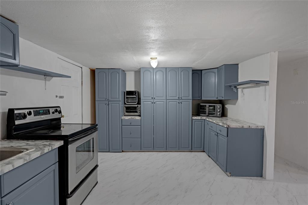 18166 Lynbrook Road Orlando, FL 32820 - Photo 17 of 56