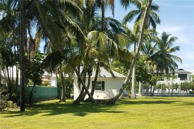 a view of a lake with houses