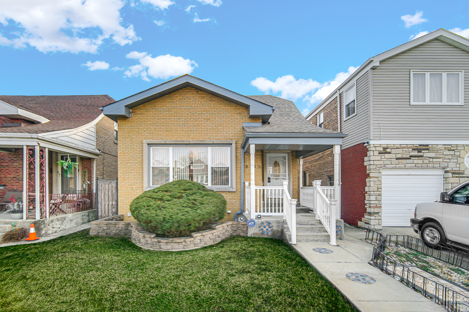 8145 South Winchester Ave