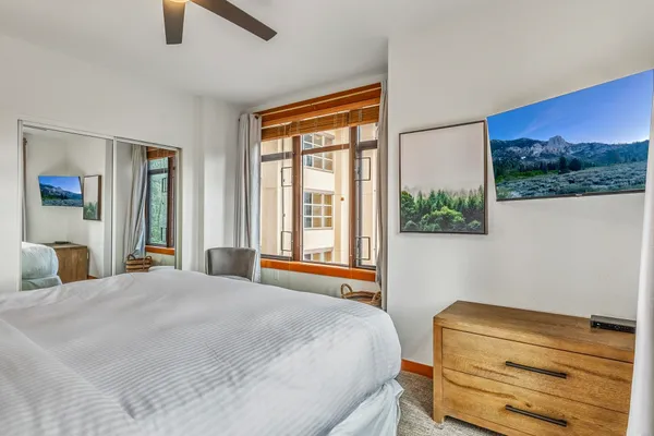 $1,049,000 | 6201 Minaret Road, Unit 2311, Mammoth Lakes, CA 93546