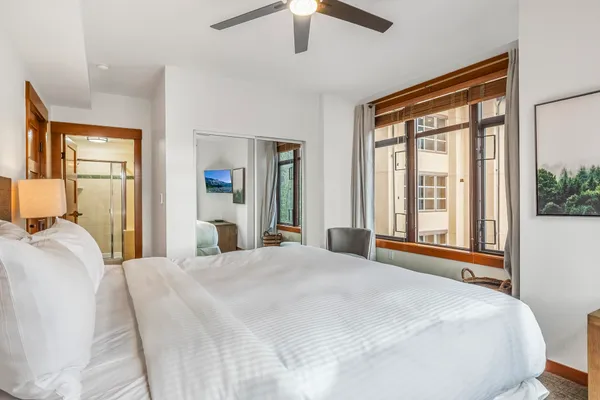 $1,049,000 | 6201 Minaret Road, Unit 2311, Mammoth Lakes, CA 93546