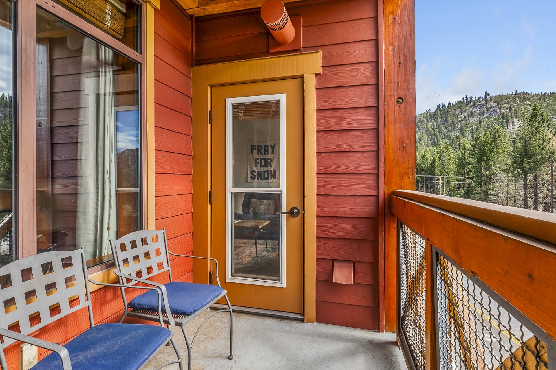 6201 Minaret Road, Unit 2311 Mammoth Lakes, CA 93546 - Photo 26 of 40 a view of an outdoor space with seating area