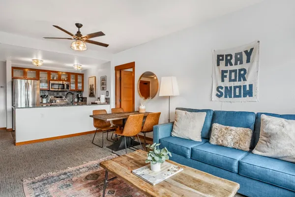 $1,049,000 | 6201 Minaret Road, Unit 2311, Mammoth Lakes, CA 93546