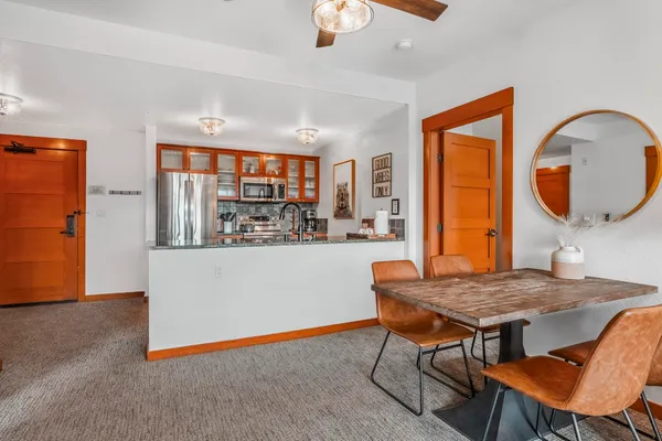 $1,049,000 | 6201 Minaret Road, Unit 2311, Mammoth Lakes, CA 93546