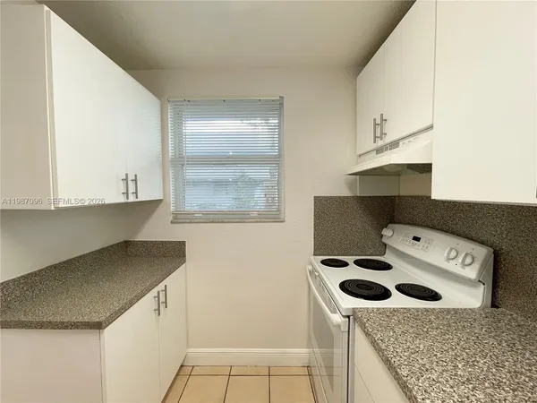 $1,850 | 17255 Southwest 95th Avenue, Unit 114, Palmetto Bay, FL 33157