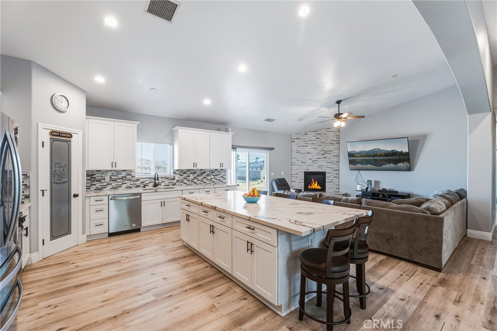16169 Rancherias Road Apple Valley, CA 92307 - Photo 6 of 27