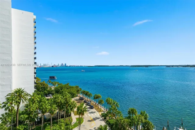 $3,190 | 200 Southeast 15th Road, Unit 11H, Miami, FL 33129