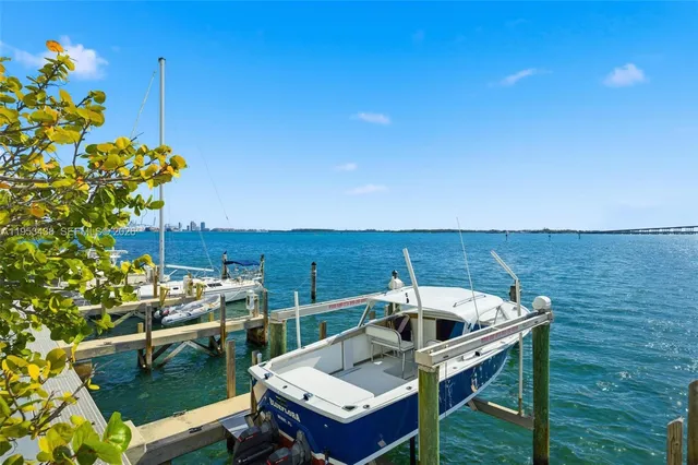 $3,190 | 200 Southeast 15th Road, Unit 11H, Miami, FL 33129