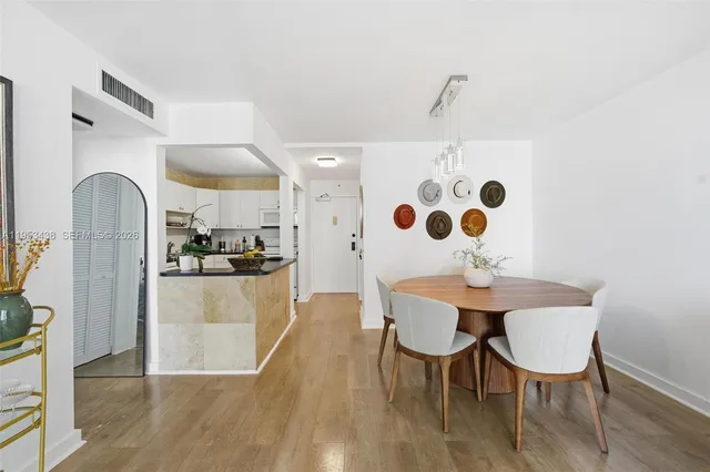 $3,190 | 200 Southeast 15th Road, Unit 11H, Miami, FL 33129