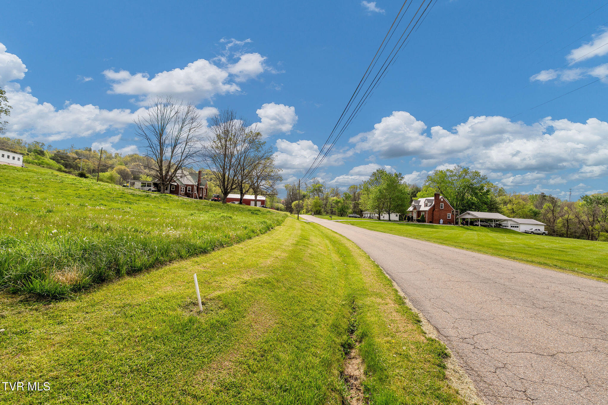 176 Keenburg Road Elizabethton, TN 37643 - Photo 22 of 22 DSC03911